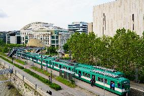 Daily Life In Budapest