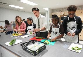 Justin Trudeau Packing School Lunches - Canada