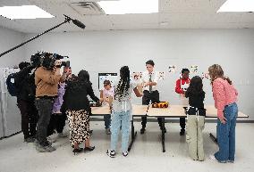 Justin Trudeau Packing School Lunches - Canada