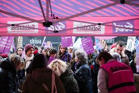 International Day for the Elimination of Violence Against Women demonstration in Paris