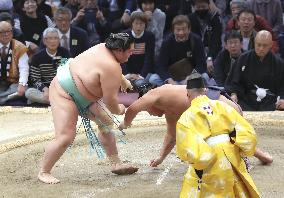 Sumo: Kyushu Grand Sumo Tournament