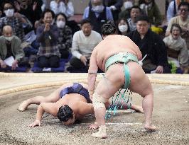 Sumo: Kyushu Grand Sumo Tournament