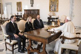 Pope Francis In Private Audience - Vatican