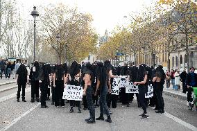 FEMENS Rally in Front of The Louvre Museum - Paris