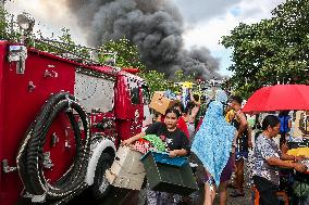 Fire Destroys 1,000 Homes In Slum Area - Manila