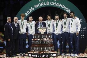 Italy Retain Davis Cup Title - Malaga