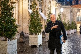 PM Barnier Arrives At The Hotel De Matignon - Paris