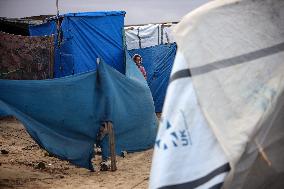 Heavy Rains Flood Tents In Gaza