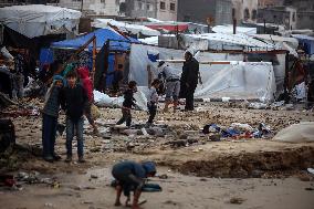 Heavy Rains Flood Tents In Gaza