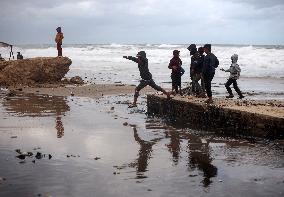 Heavy Rains Flood Tents In Gaza