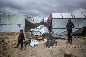 Heavy Rains Flood Tents In Gaza