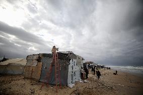 Heavy Rains Flood Tents In Gaza