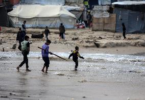 Heavy Rains Flood Tents In Gaza