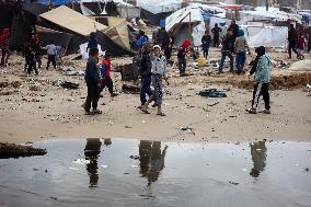 Heavy Rains Flood Tents In Gaza