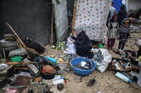 Heavy Rains Flood Tents In Gaza