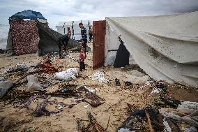 Heavy Rains Flood Tents In Gaza