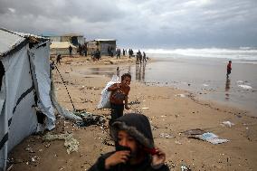 Heavy Rains Flood Tents In Gaza