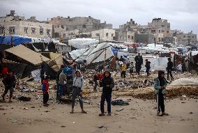 Heavy Rains Flood Tents In Gaza