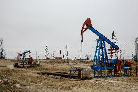 Small Onshore Oil Fields In Azerbaijan