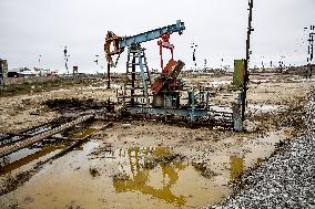 Small Onshore Oil Fields In Azerbaijan