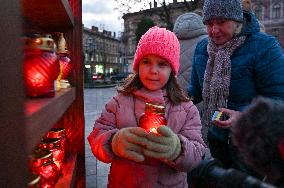 Lviv residents honor memory of Holodomor victims