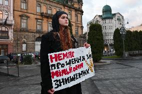 Lviv residents honor memory of Holodomor victims