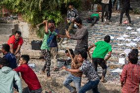 Clash Between Two Group Of Students In Dhaka