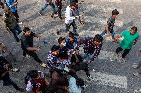 Clash Between Two Group Of Students In Dhaka