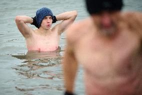 "Walruses" Brave Cold Waters In Warsaw