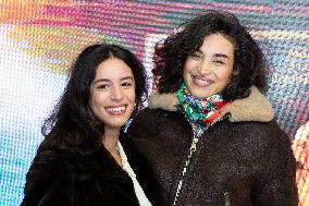 Les Femmes Au Balcon Premiere Paris