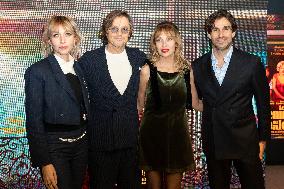 Les Femmes Au Balcon Premiere Paris