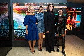 Les Femmes Au Balcon Premiere Paris