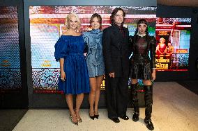 Les Femmes Au Balcon Premiere Paris