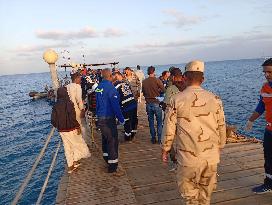 16 Missing After Red Sea Tourist Boat Sinks - Egypt