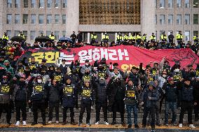 Cargo Truckers Solidarity Stages Surprise Protest At National Assembly, Demanding Legislation For Safe Freight Rates