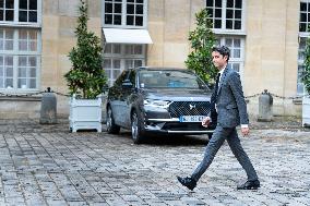 Group Leaders Leaves Matignon - Paris