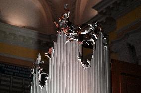 Pipe organ at Lviv railway station