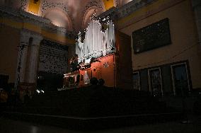 Pipe organ at Lviv railway station