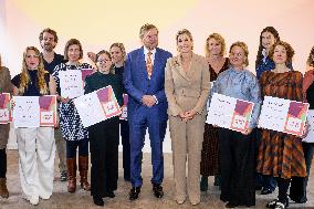 Royals Present Growth Certificates - Utrecht