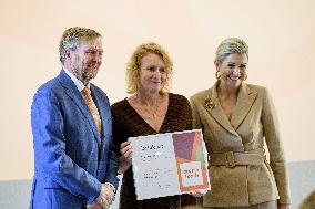 Royals Present Growth Certificates - Utrecht