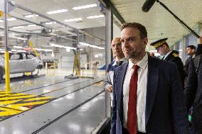 Marc Ferracci Visits Toyota Production Site - Valenciennes