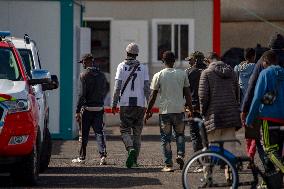 Several migrants arrive at the port of La Restinga - El Hierro