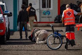 Several migrants arrive at the port of La Restinga - El Hierro