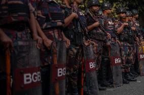 Security Forces Deployed In Dhaka