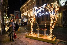 Faubourg Saint Honore Christmas Lights Unveiled in Paris FA