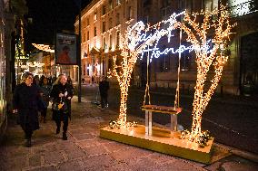 Faubourg Saint Honore Christmas Lights Unveiled in Paris FA