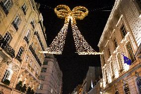 Faubourg Saint Honore Christmas Lights Unveiled in Paris FA