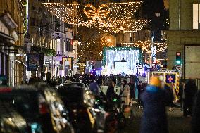 Faubourg Saint Honore Christmas Lights Unveiled in Paris FA