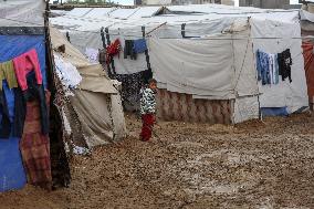 Rainstorms Flood Tents Of Displaced - Gaza