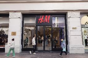 H&M Store